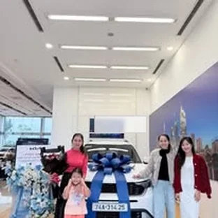 Kia Quảng Trị - Hoạt động hỗ trợ khách chọn xe tại Thị xã Quảng Trị.